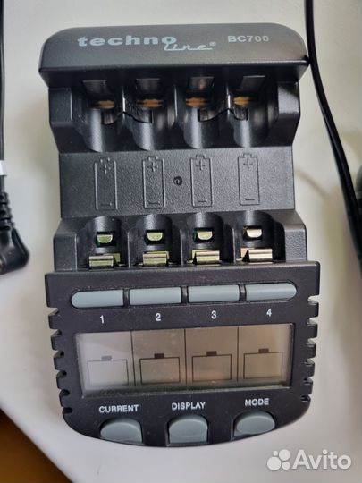 Зарядное устройство TechnoLine BC-700