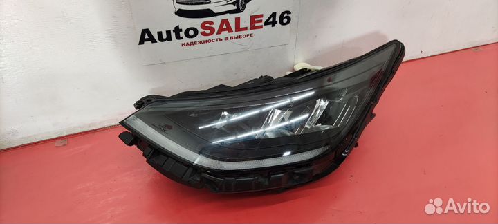 Фара передняя левая Hyundai Sonata 8