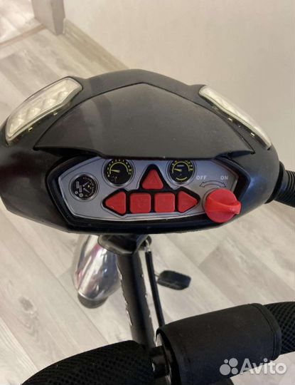 Трехколесный велосипед с родительской ручкой