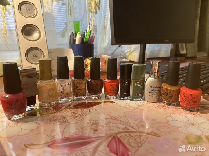 Лак для ногтей пакетом