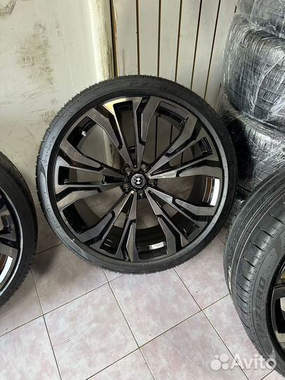 Комплект летние колеса R23 BMW X7 G07 individual
