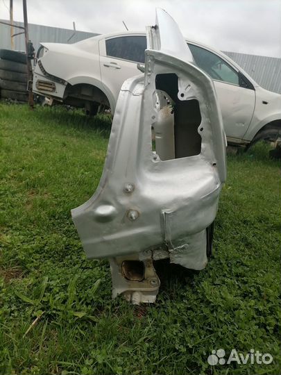 Задняя правая четверть Skoda Octavia A5