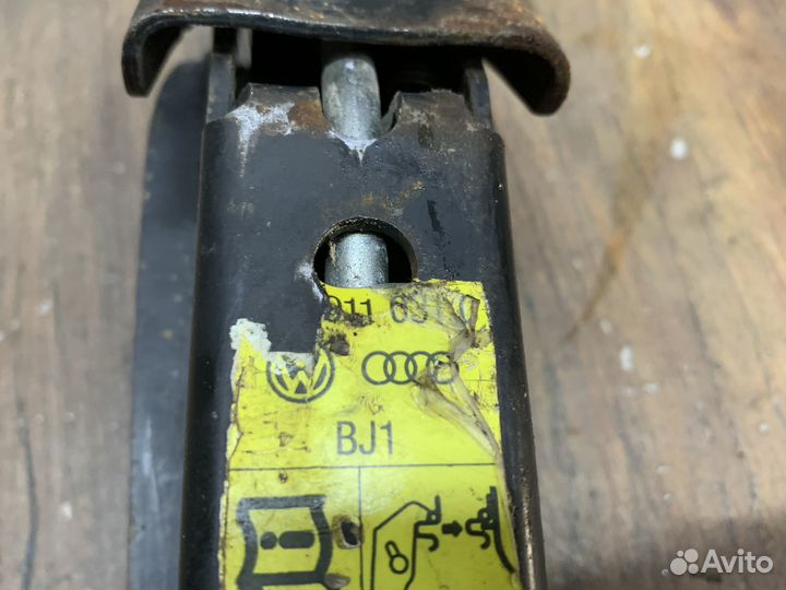 Audi A3 8P Домкрат