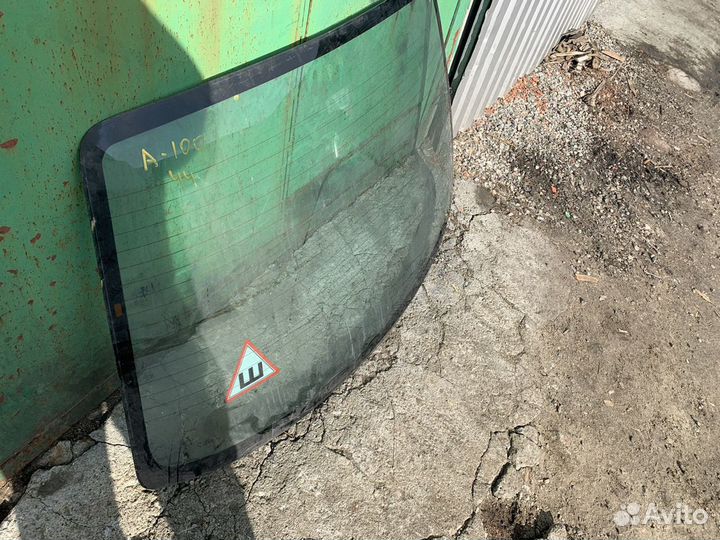 Стекло задние audi 100 44 кузов
