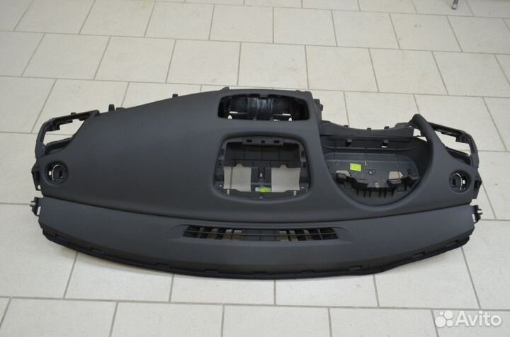 Торпедо панель приборов Рено Флюенс