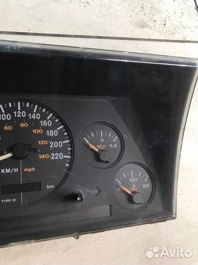 Щиток приборов Jeep Grand Cherokee