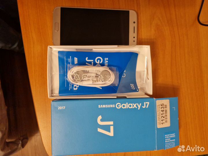 Samsung Galaxy J7 (2017), 3/16 ГБ