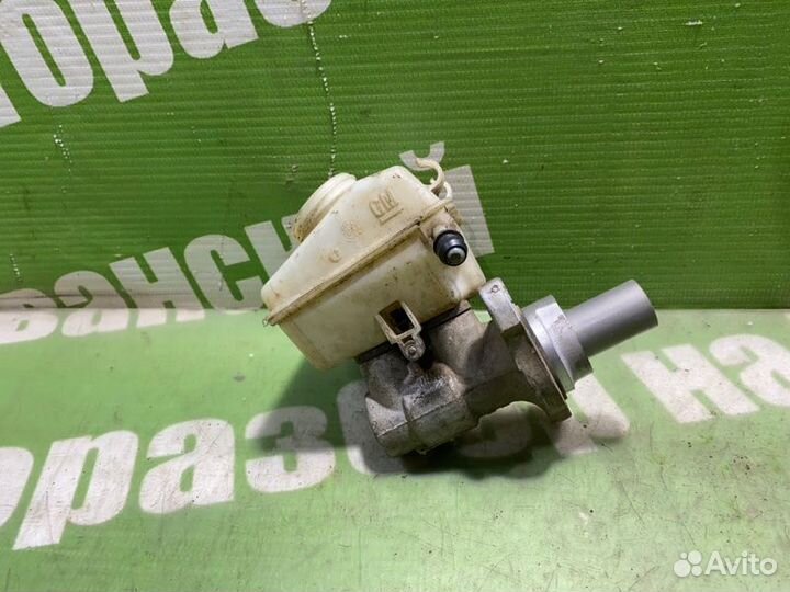Главный тормозной цилиндр Opel Astra H