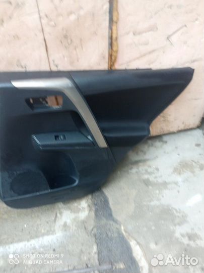 Дверная карта обшивка двери задняя правая Toyota