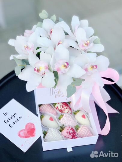 Букеты из клубники в шоколаде к празднику