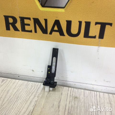Замок лючка бензобака Renault sandero 2