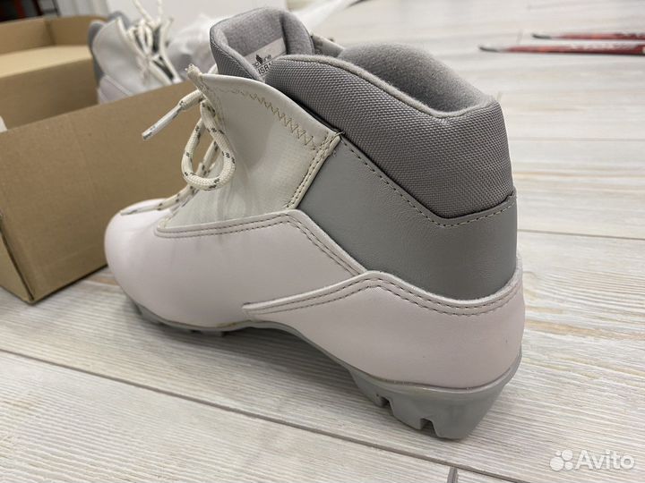 Лыжные ботинки 36 размер