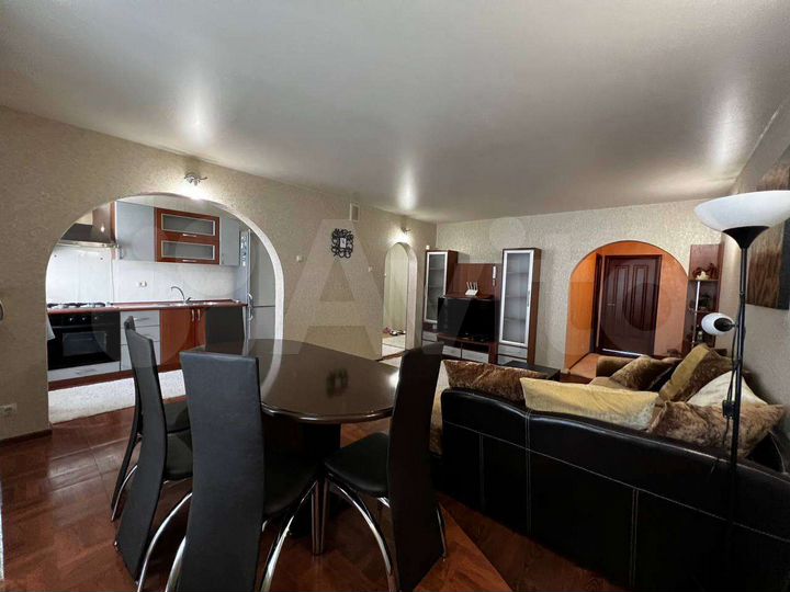 3-к. квартира, 104 м², 3/10 эт.