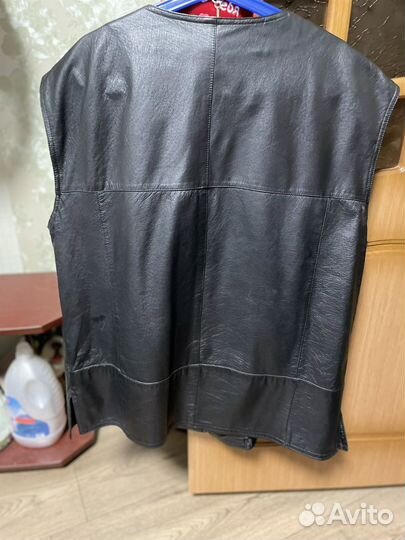 Мужской кожаный жилет