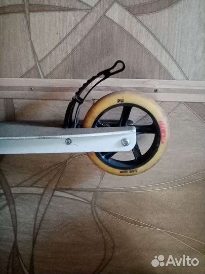 Самокат Roces