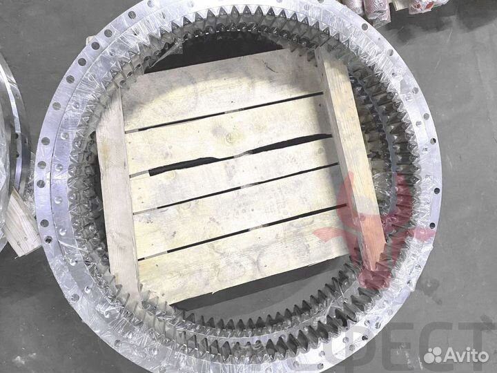 Поворотный круг Hyundai 81N8-00022