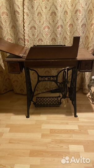 Швейная машина Singer