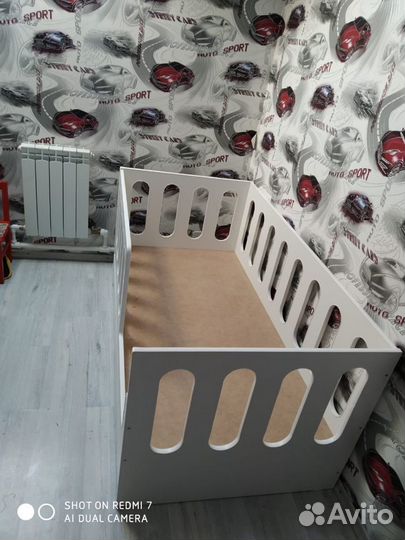 Детская кровать с бортиками Манеж