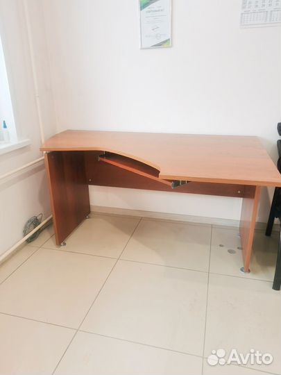 Компьютерный стол