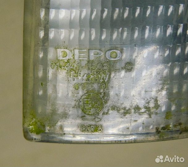 Поворотник левый VW Passat B3 (белый)