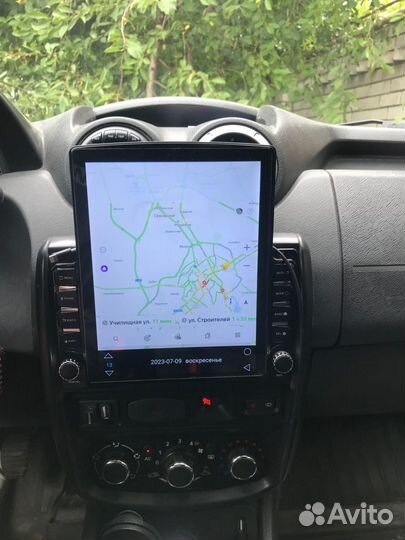 Магнитола в стиле Tesla на Renault Duster 9,7дюймо