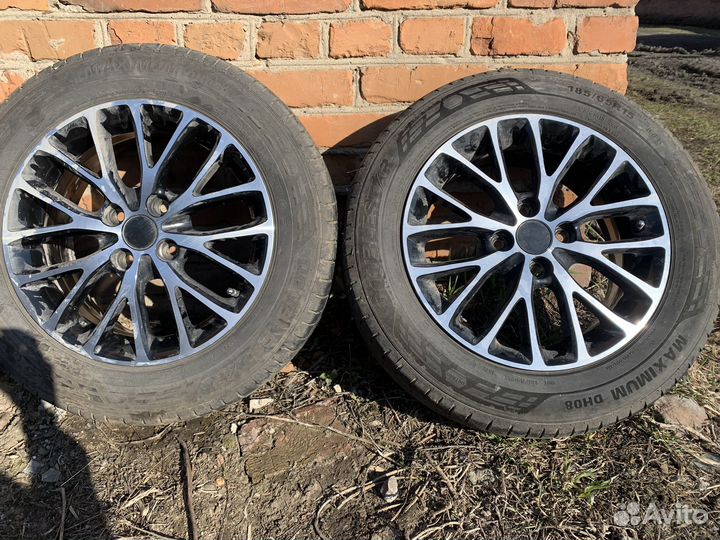 Летняя резина с дисками 185/65R15
