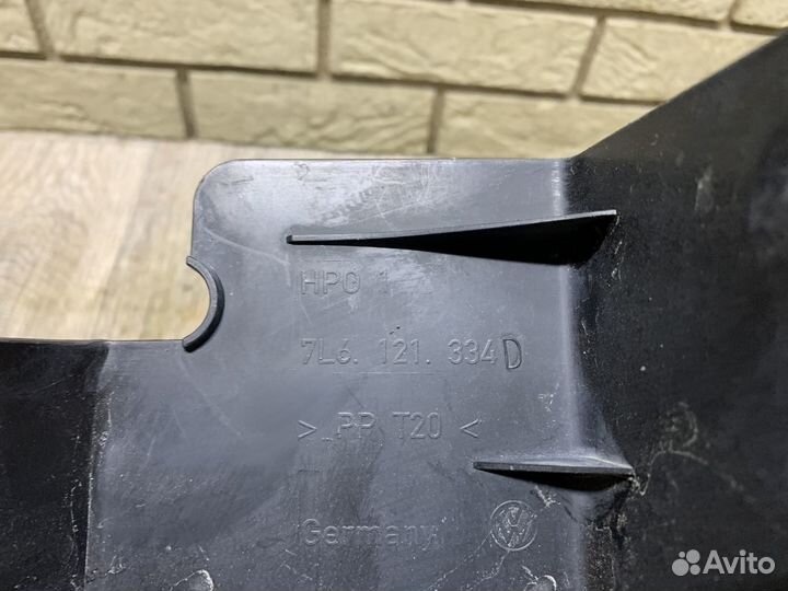 Volkswagen Touareg Воздуховод радиатора правый