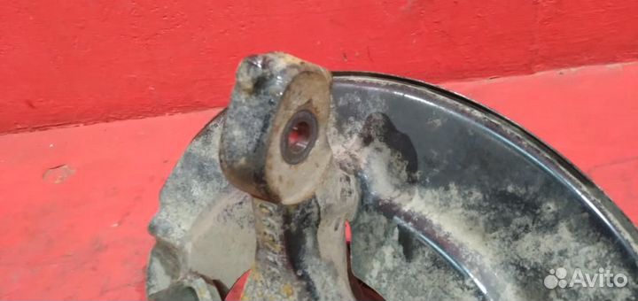 Форд фокус 3 кулак поворотный левый ступица