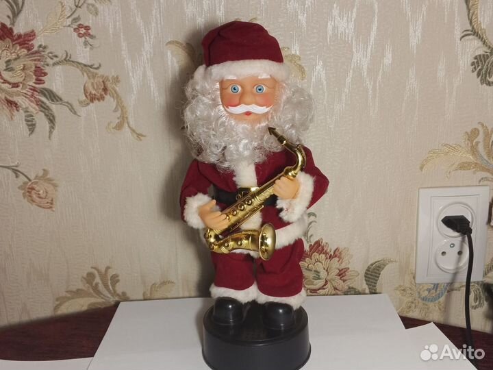 Статуэтка фарфор