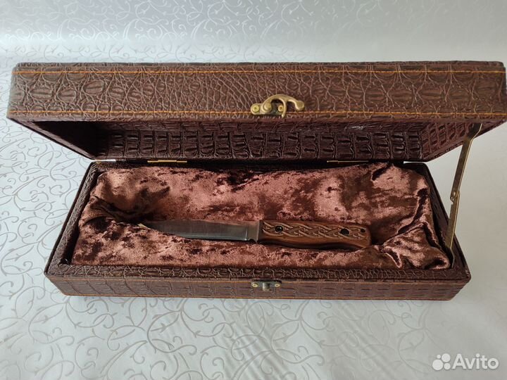 Нож ручной работы Кизляр охотник в кожаном кейсе