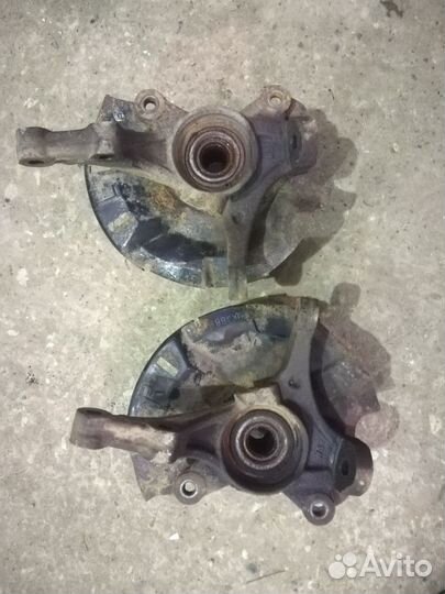 Кулак поворотный Kia Rio 3, Hyundai Solaris 1