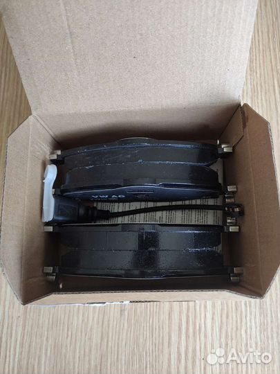 Колодки передние VAG 8V0698151B