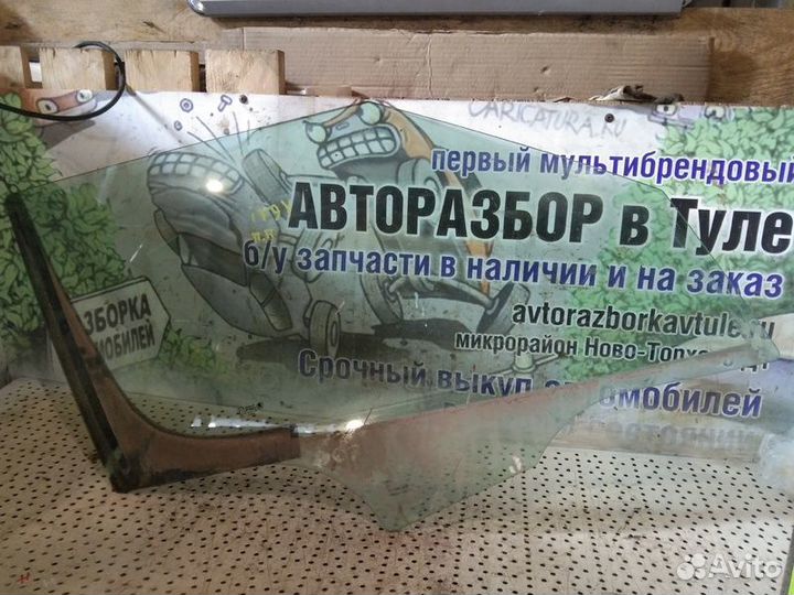 Стекло двери переднее правое Skoda Yeti 1.2