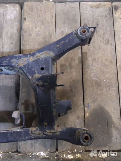 Подрамник Subaru legacy outback 2008 год