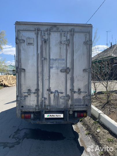 Nissan Atlas промтоварный, 1996