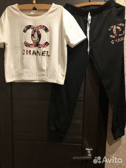 Спортивные костюмы женские S, футболка М