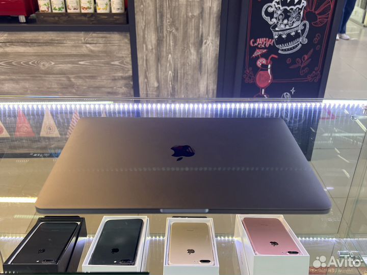 Macbook Pro 13 (3,1/8/256) Grey