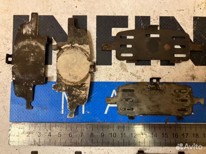 Пластины антискрипные комплект Infiniti