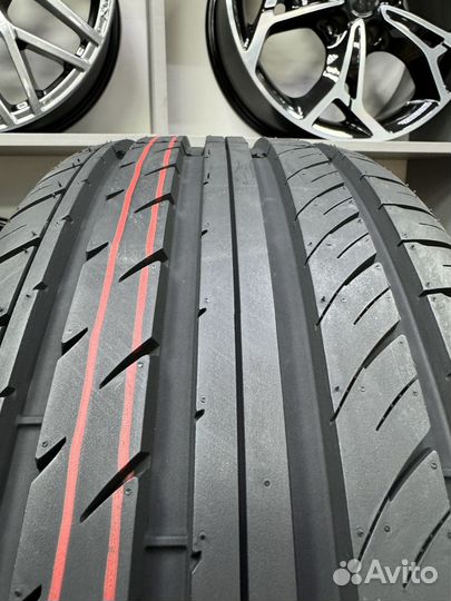 Sunfull SF-888 215/55 R17 98W