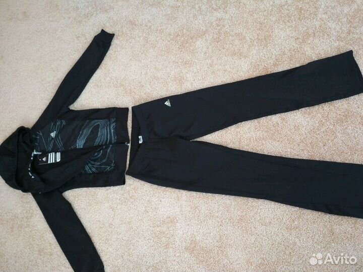 Костюмы Adidas, женские, новые. Размер S. 1500