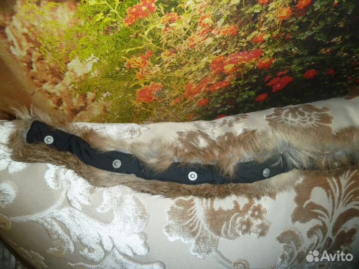 Воротники и маленький кусок меха норки