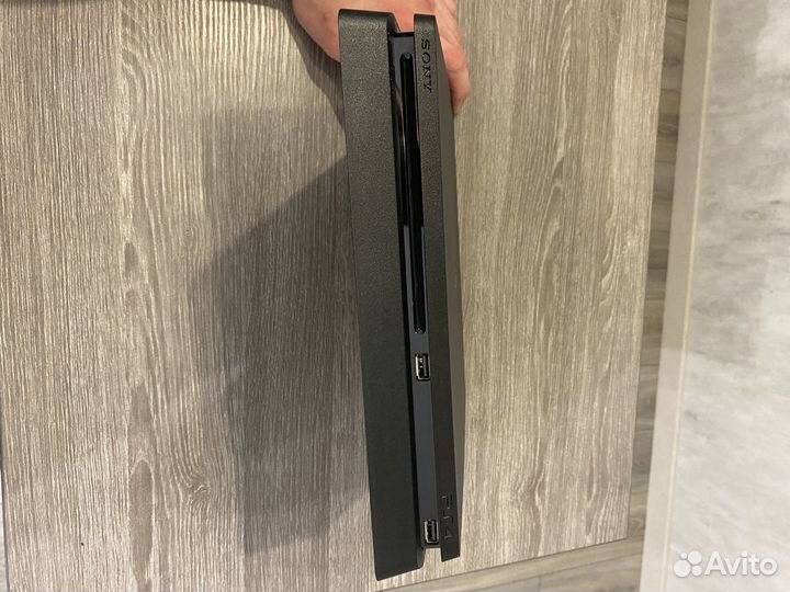 Playstation 4 slim 1tb