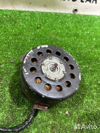 Мотор вентилятора охлаждения Chevrolet Captiva