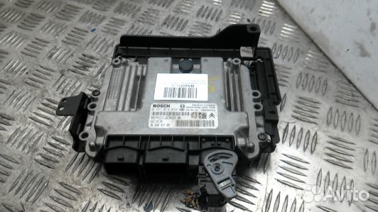 Блок управления двс citroen C5 2 (HNI15PC01)