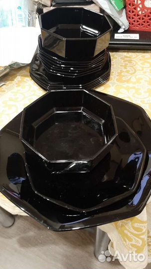 Комплект чёрной посуды