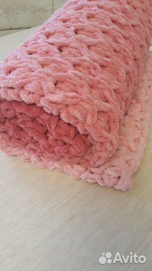 Плед вязаный ручной работы