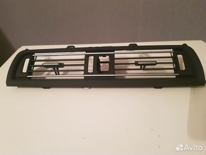 Центральный воздуховод хром F10 F18 BMW