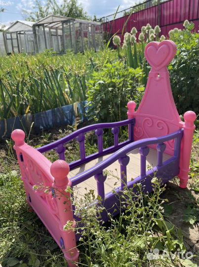 Кровать для кукол