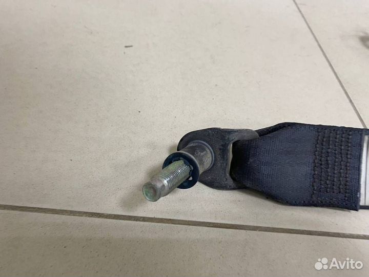 Ремень безопасности с пиропатроном Nissan Navara