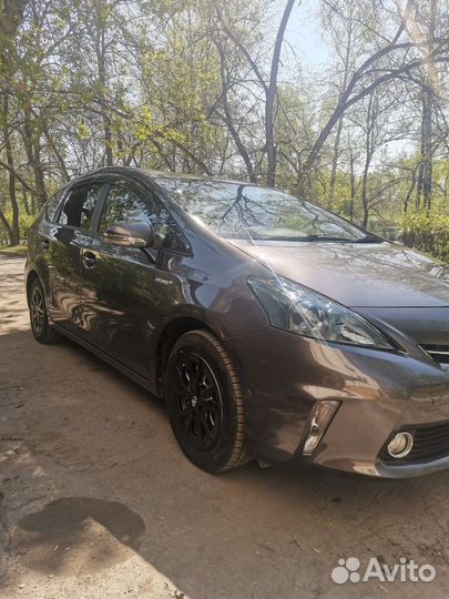 Toyota Prius Alpha 1.8 CVT, 2012, 153 000 км